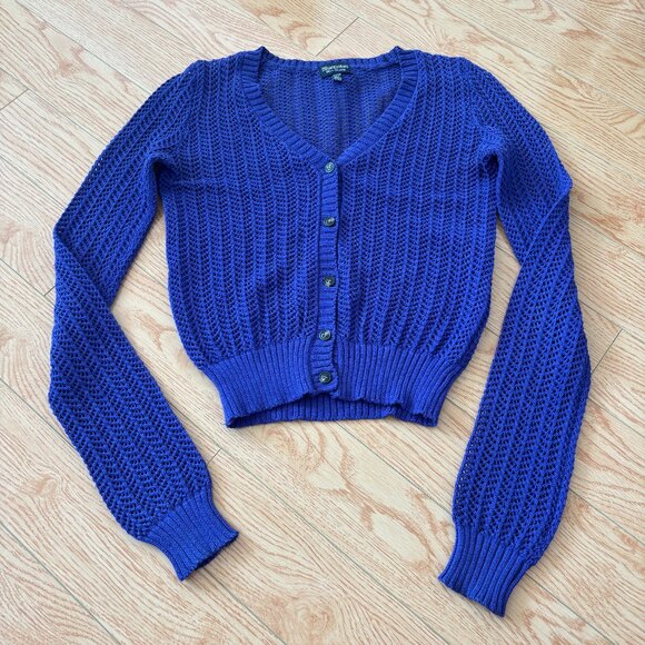 Purple open knit eyelet cropped sweater buttoned size XS - Picture 1 of 3